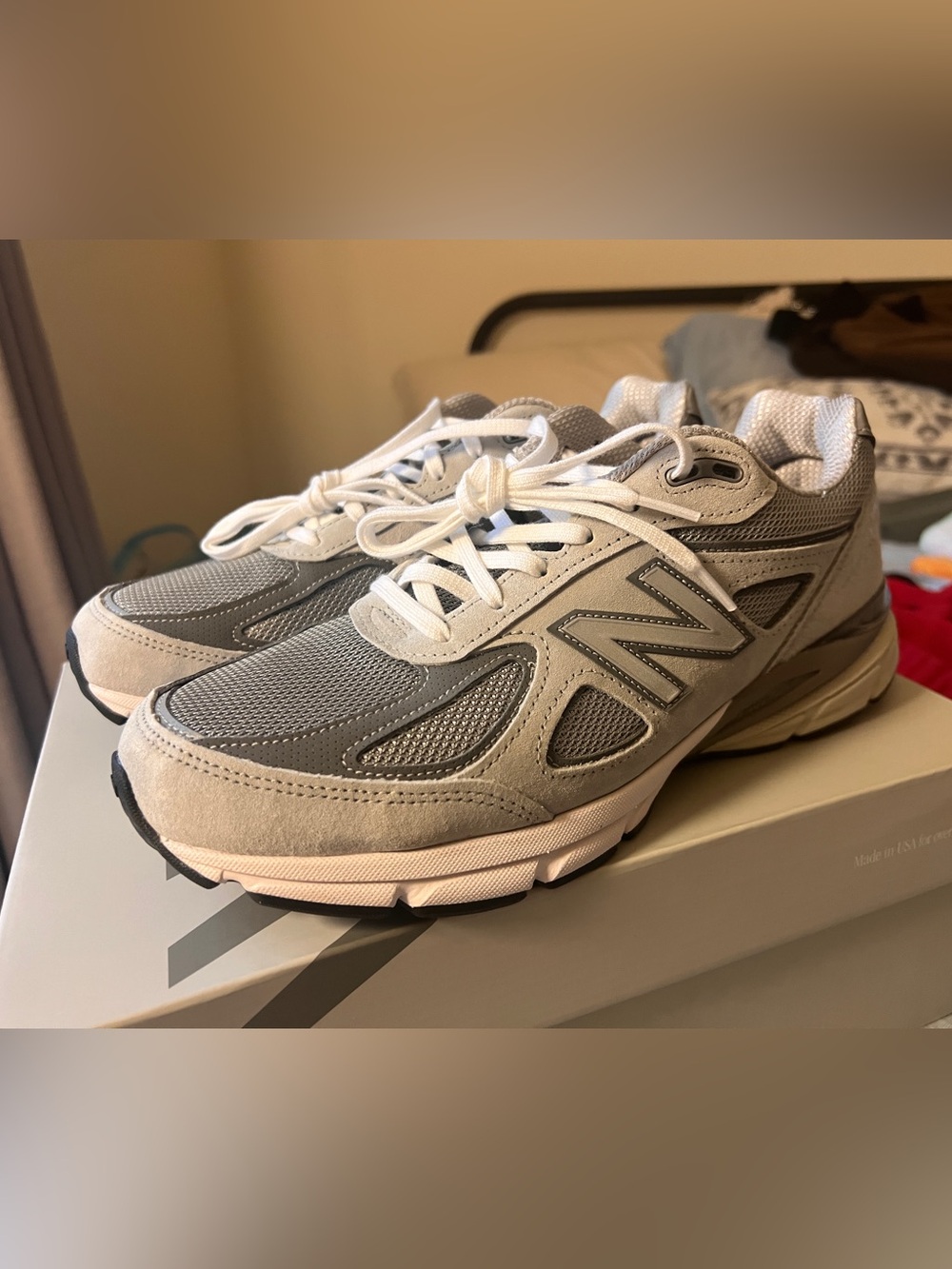 New Balance Men 990v4 size 10